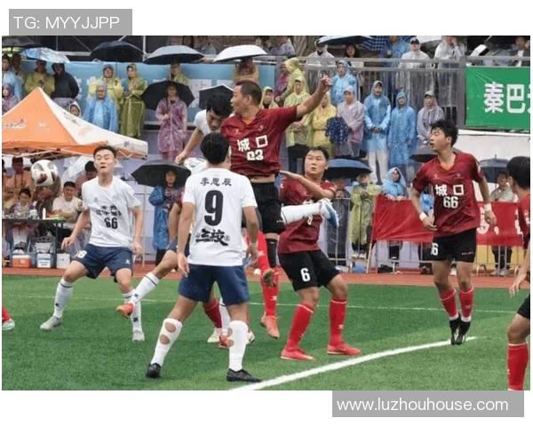 聚焦足球球星棉帽探寻绿茵场上传奇故事与荣耀时刻